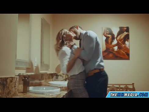 ❤️ 當一個豐滿的金發女郎在公共廁所引誘你時 ❌ 性愛視頻 在 zh-tw.mouthporn.ru ️❤